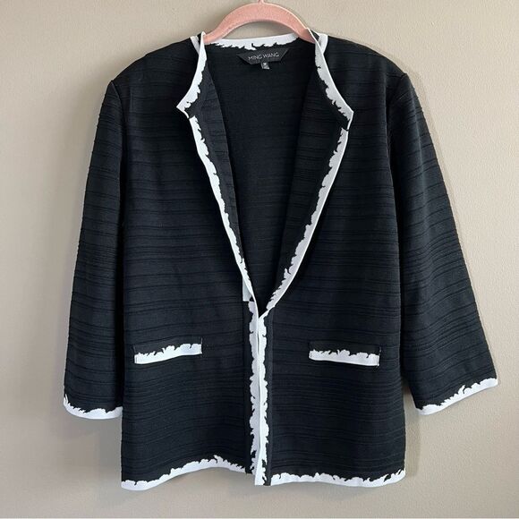 ✨ Ming Wang Women’s Black White Hook Closure Cardigan Sweater Medium - Picture 1 of 10